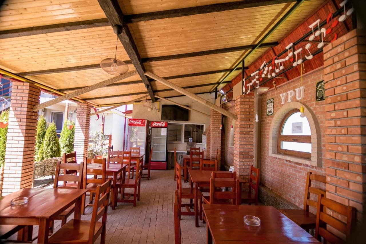 Hotel Casa Ypu à Două Mai Extérieur photo